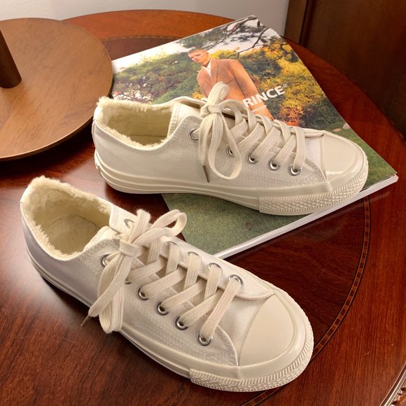 Autumn / winter 2020 canvas shoes